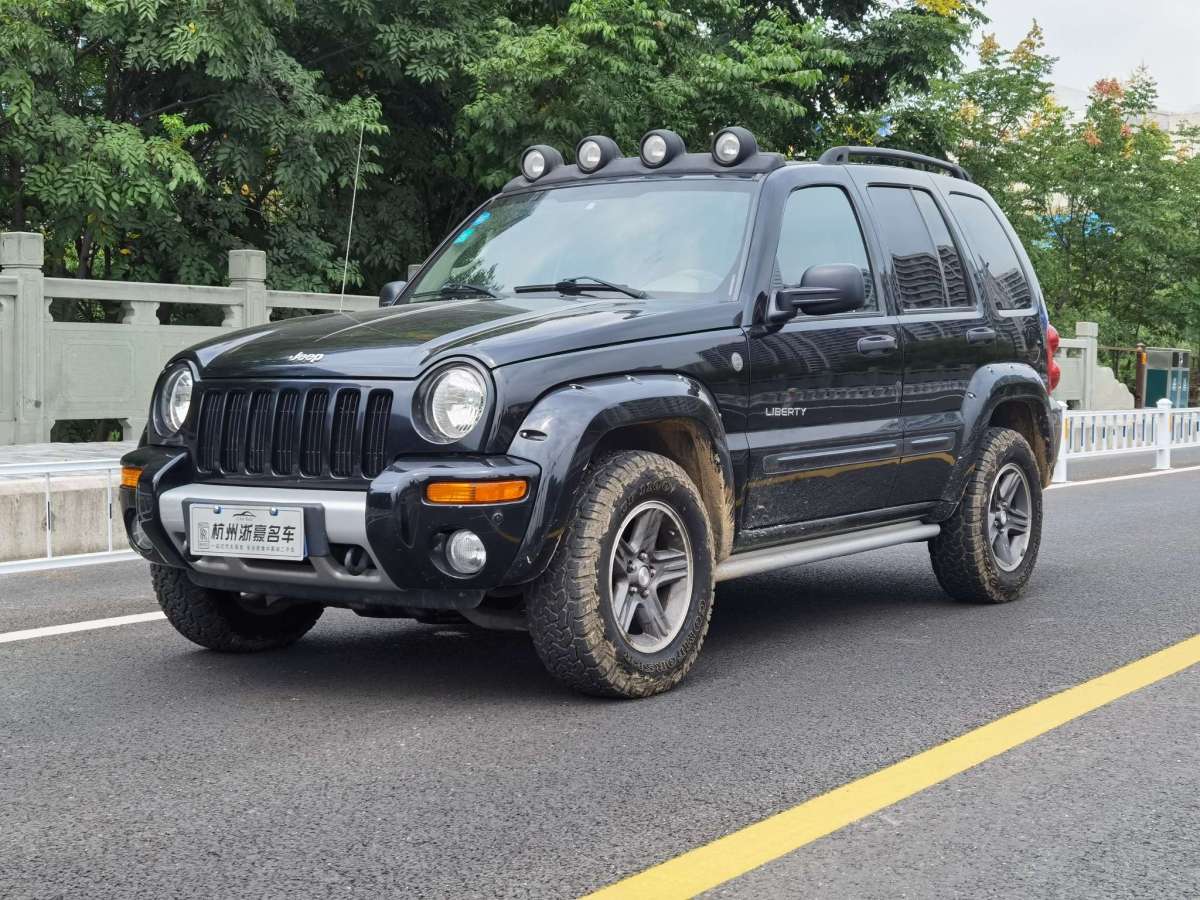 【杭州】2004年9月 jeep 自由人 2004款 3.7l 自動檔