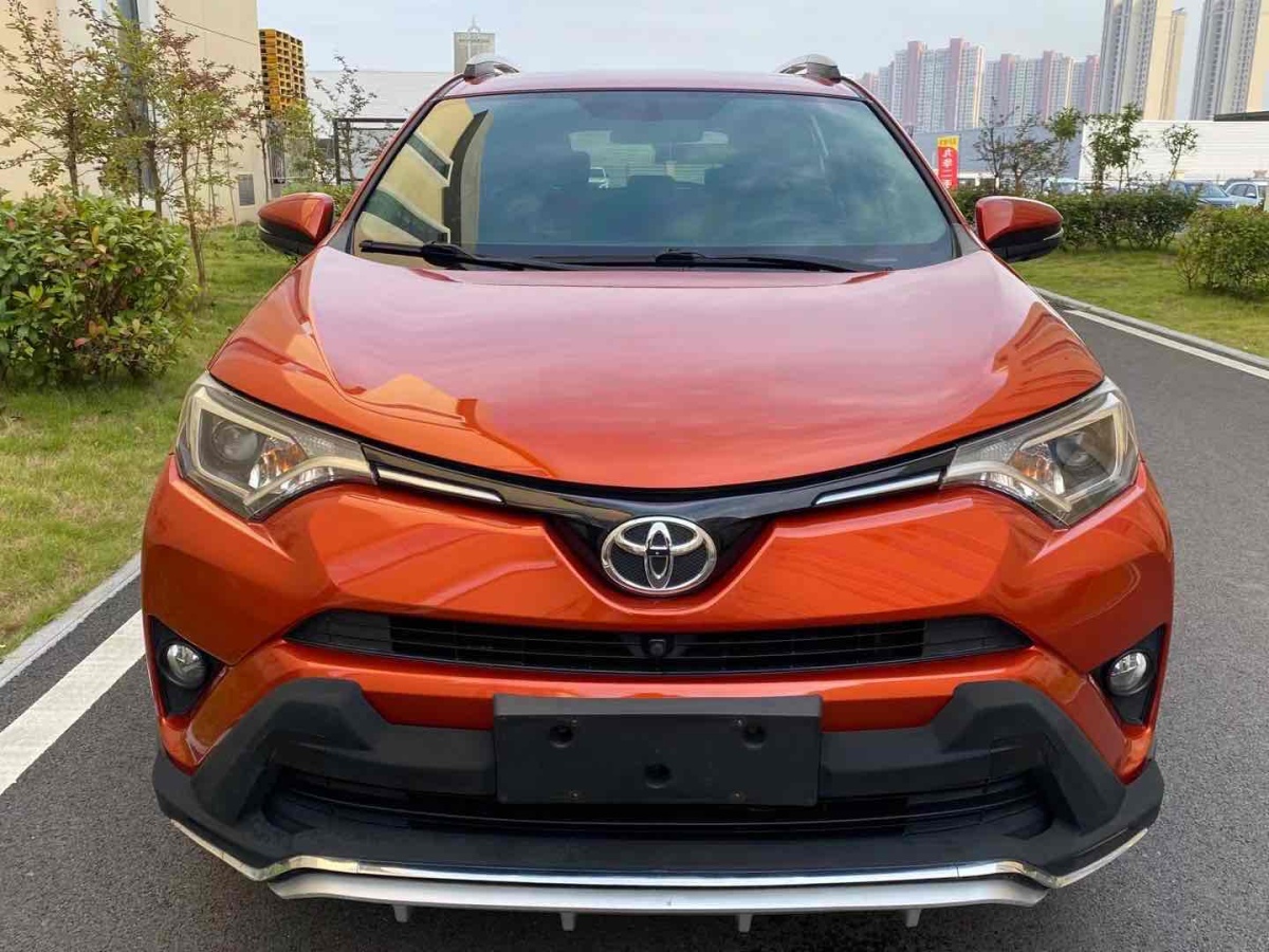 2016年12月豐田 RAV4  2016款 榮放 2.0L CVT兩驅智尚版