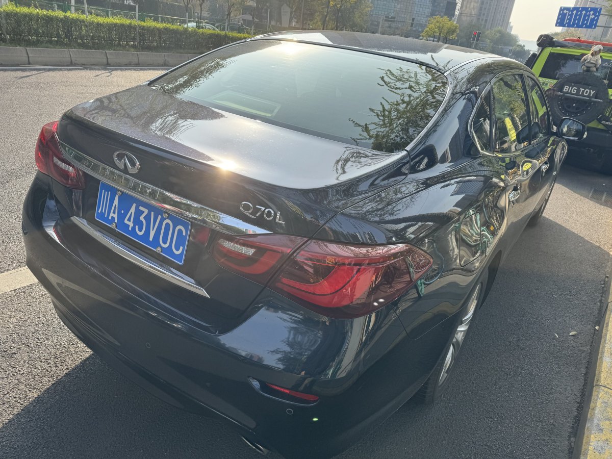 英菲尼迪 Q70  2019款 Q70L 2.0T 精英版圖片