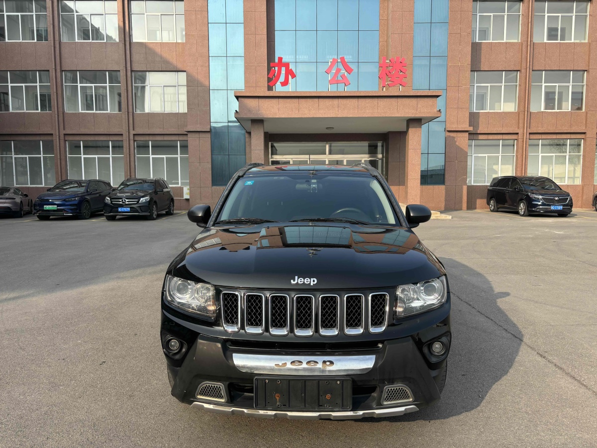 Jeep 指南者  2015款 2.0L 兩驅(qū)運(yùn)動(dòng)版圖片