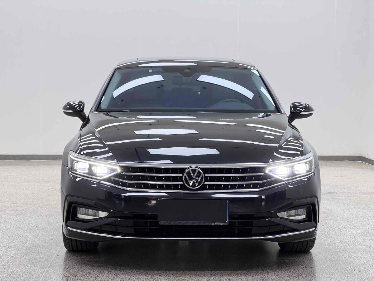 大眾 邁騰  2023款 200萬輛紀(jì)念版 380TSI DSG旗艦型圖片