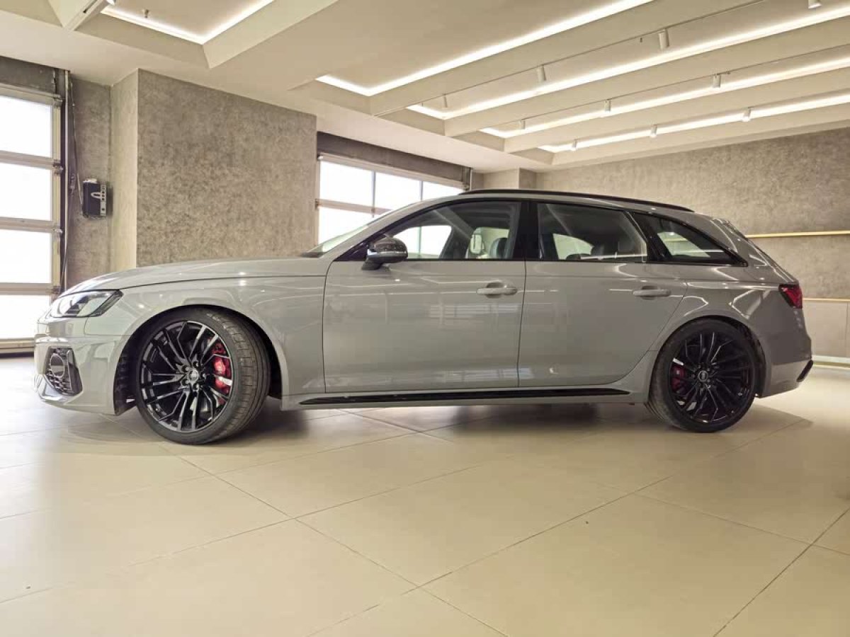 奧迪 奧迪RS 4  2023款 RS4 Avant 黑曜版圖片