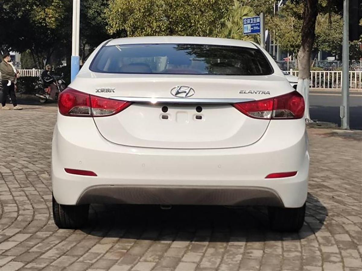 現(xiàn)代 朗動  2015款 1.6L 自動領(lǐng)先型圖片