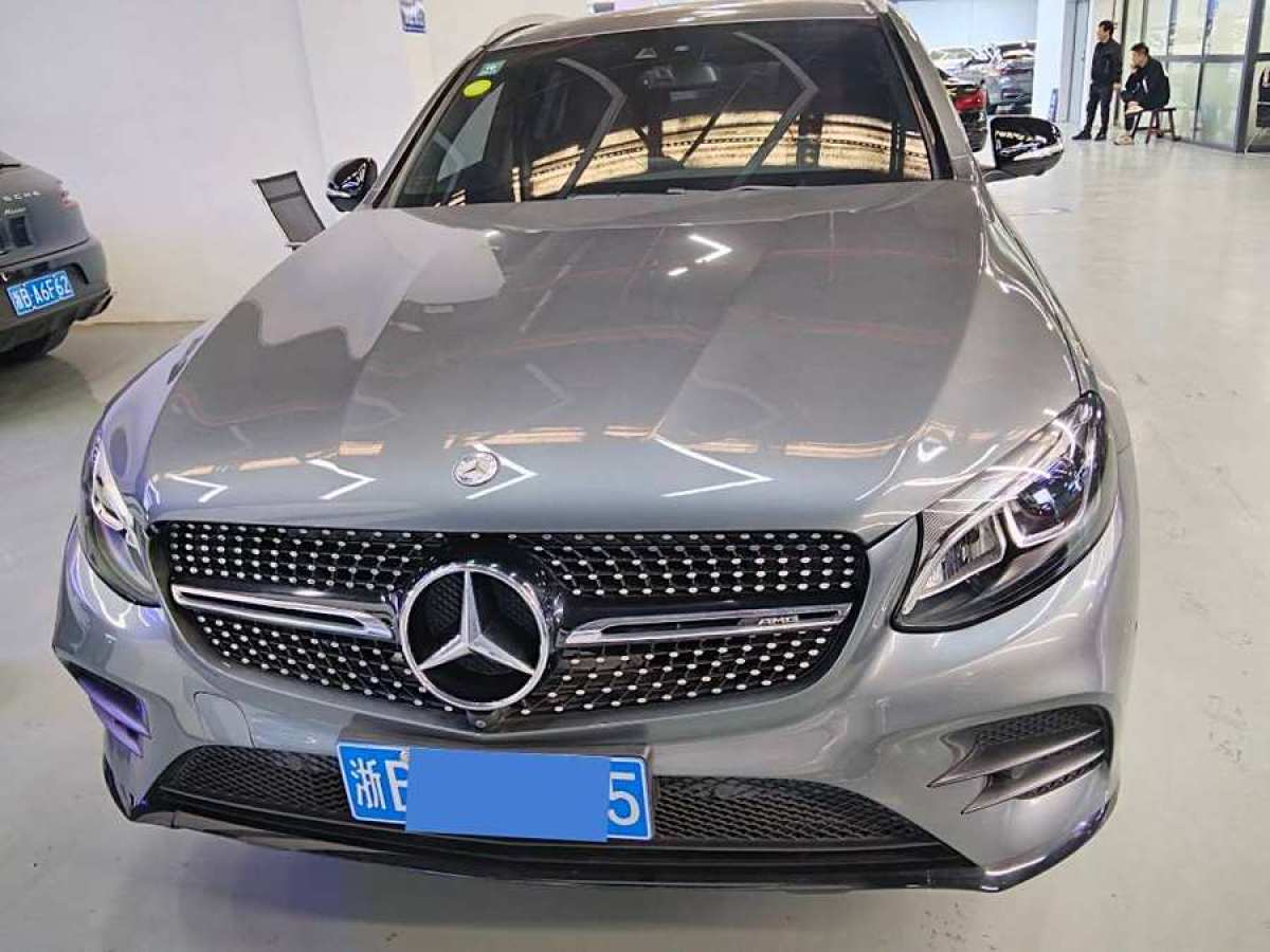 奔馳 奔馳GLC  2022款 改款 GLC 260 4MATIC 轎跑SUV圖片