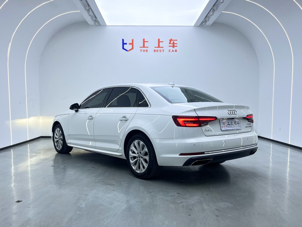 奧迪 奧迪A4L  2019款 40 TFSI 進(jìn)取型 國(guó)VI圖片