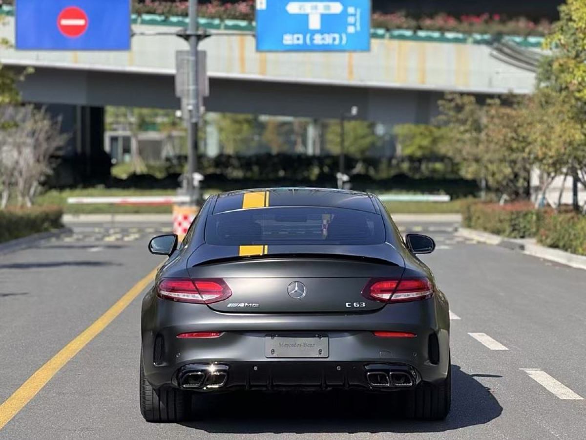 奔馳 奔馳C級AMG  2021款 AMG C 63 轎跑車 暗夜特別版圖片