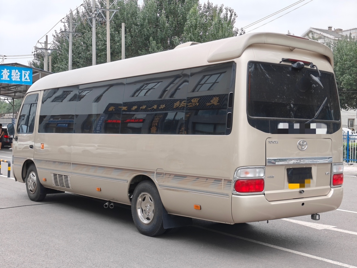 豐田 柯斯達(dá)  2015款 4.0L高級(jí)車(chē)GRB53L-ZEMSK 23座圖片