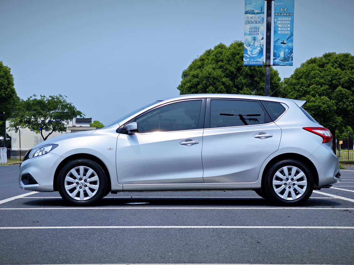 日產(chǎn) 騏達(dá)  2020款 1.6L 手動(dòng)樂(lè)動(dòng)版圖片