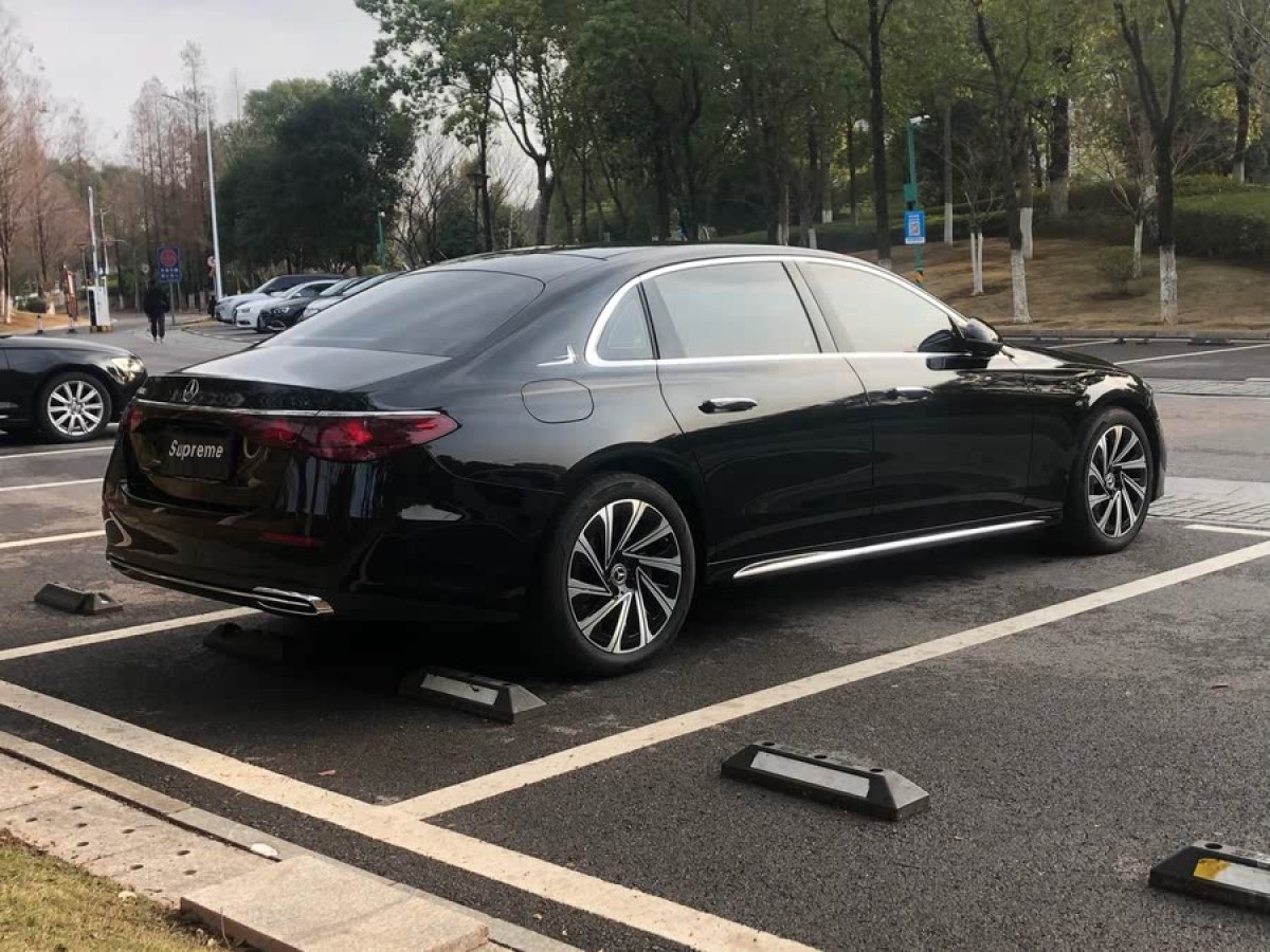 奔馳 奔馳E級(jí)  2024款 E 300 L 豪華型圖片