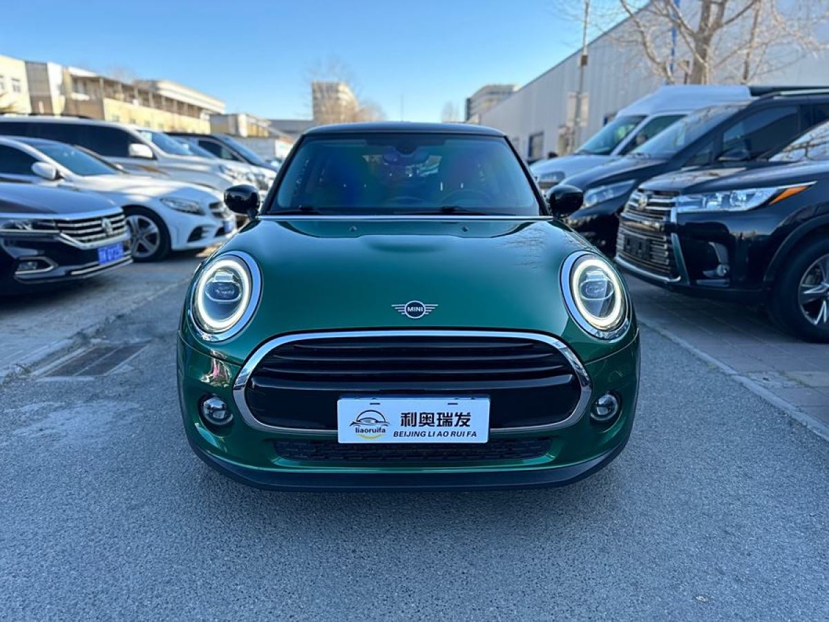 MINI MINI  2021款 1.5T COOPER 經(jīng)典派圖片