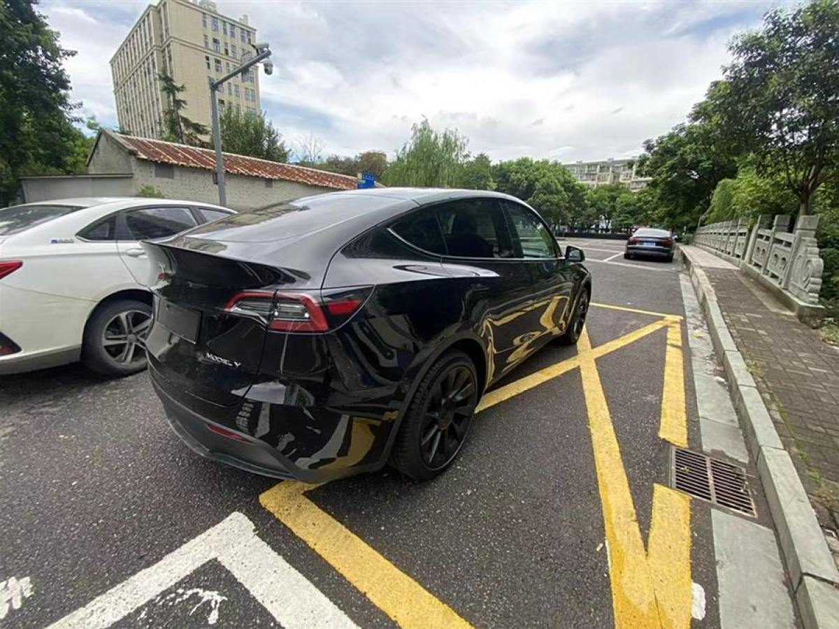 特斯拉 Model Y  2022款 后輪驅(qū)動(dòng)版圖片