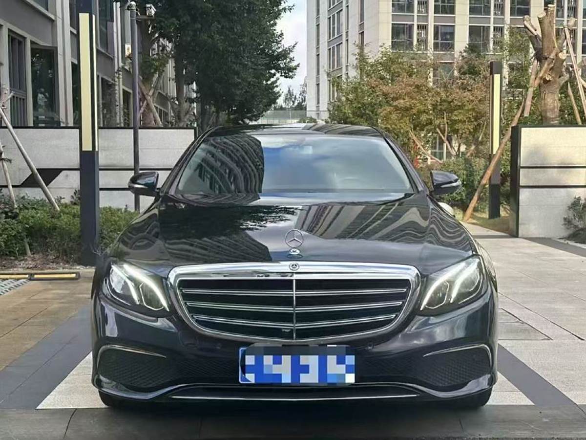 奔馳 奔馳E級  2020款 改款 E 300 L 時尚型圖片