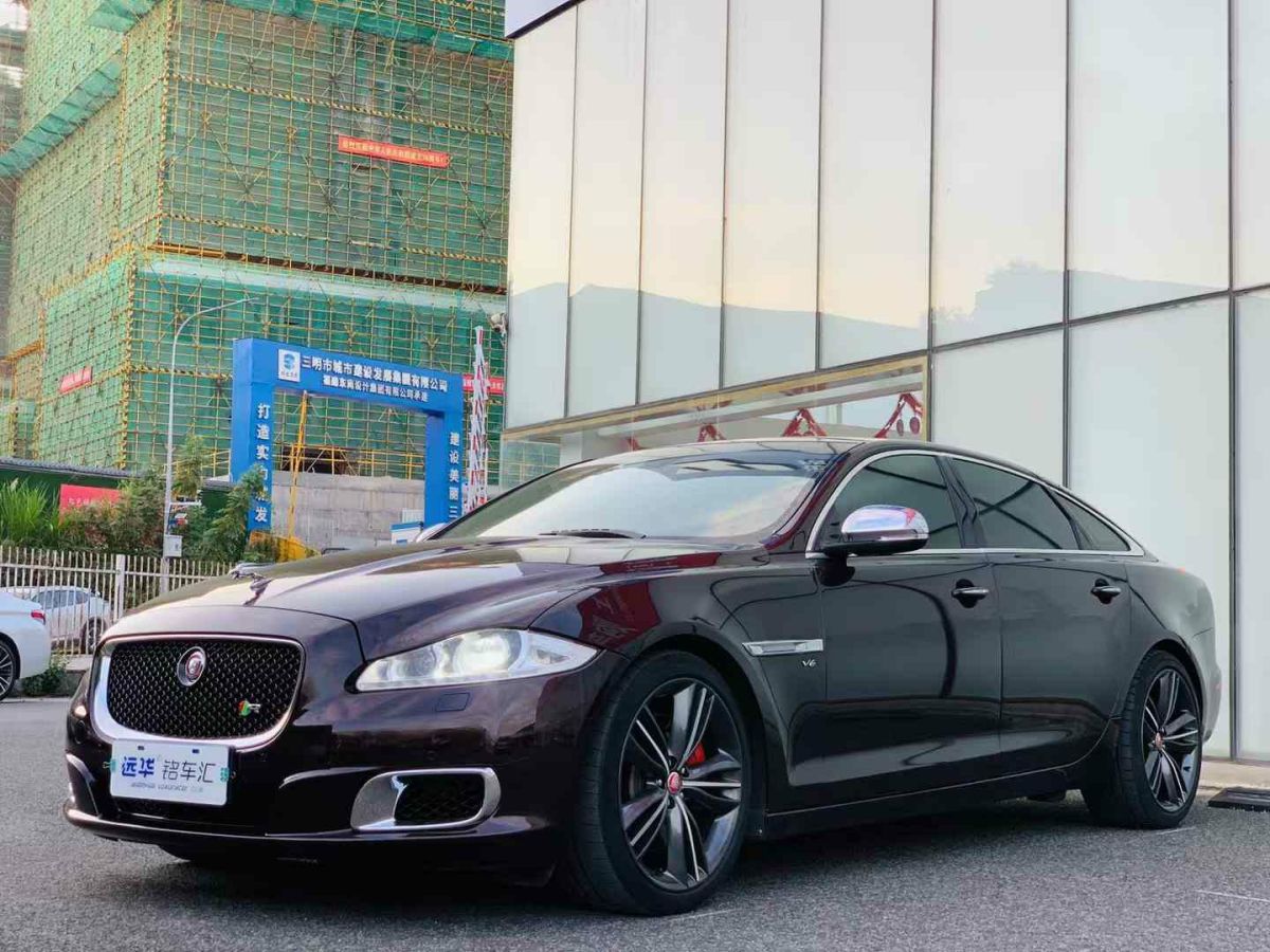 捷豹 XJ  2015款 XJL 3.0 SC 兩驅(qū)全景商務(wù)版圖片