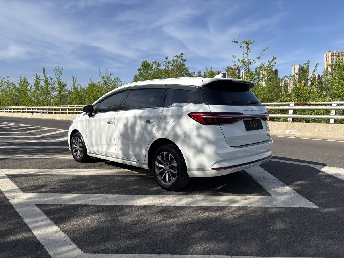 比亞迪 宋MAX  2021款 升級(jí)版 1.5T 自動(dòng)豪華型 6座圖片
