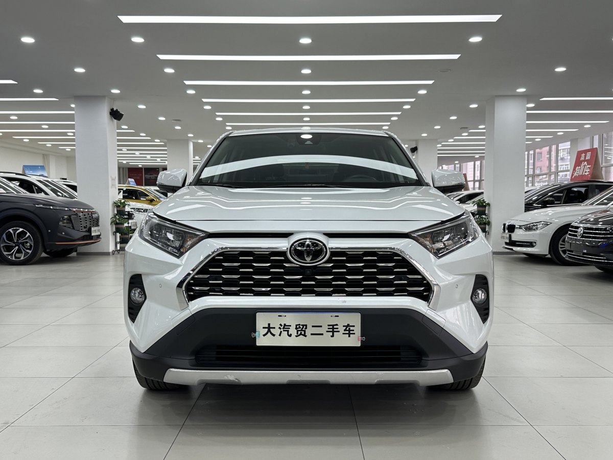 豐田 RAV4  2018款 榮放 2.0L CVT兩驅(qū)風(fēng)尚版圖片