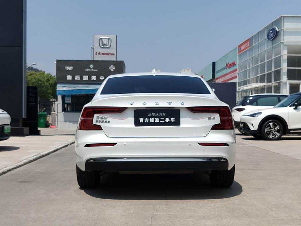 沃爾沃 S60L  2023款 B4 智遠(yuǎn)豪華版圖片