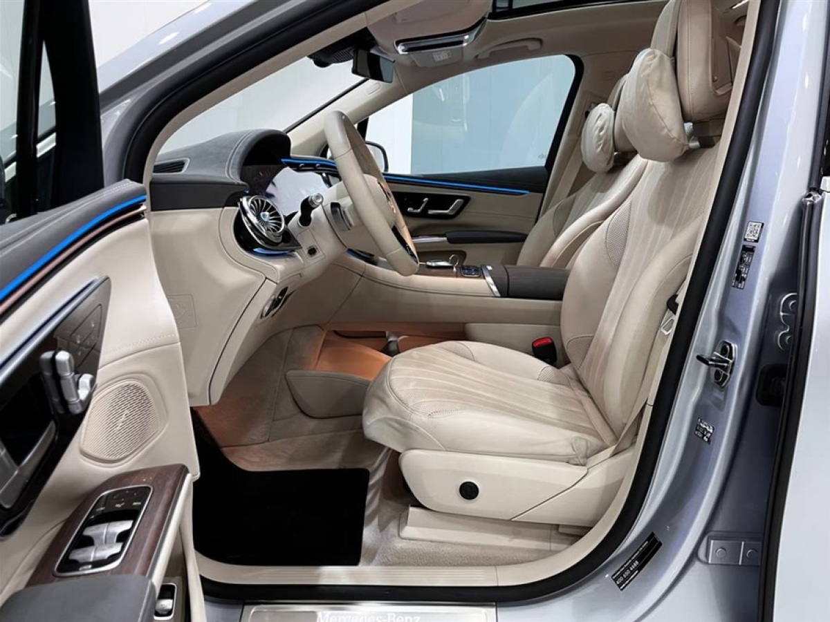 奔馳 奔馳EQS SUV  2023款 450 4MATIC 先鋒版圖片
