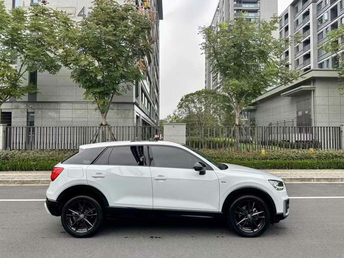 奧迪 奧迪Q3  2021款 35 TFSI 時(shí)尚動(dòng)感型圖片