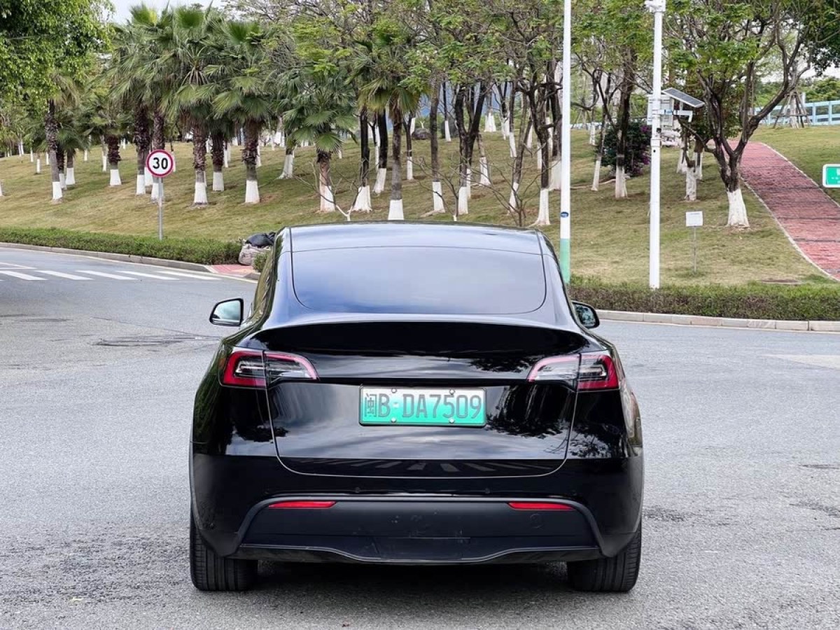 特斯拉 Model Y  2022款 改款 后輪驅(qū)動(dòng)版圖片
