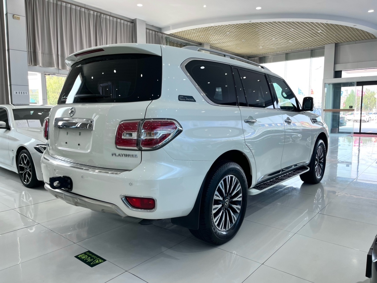 日產(chǎn) 途樂(lè) 2019款 Y62 4.0L PLT鉑金 20輪(中東)圖片