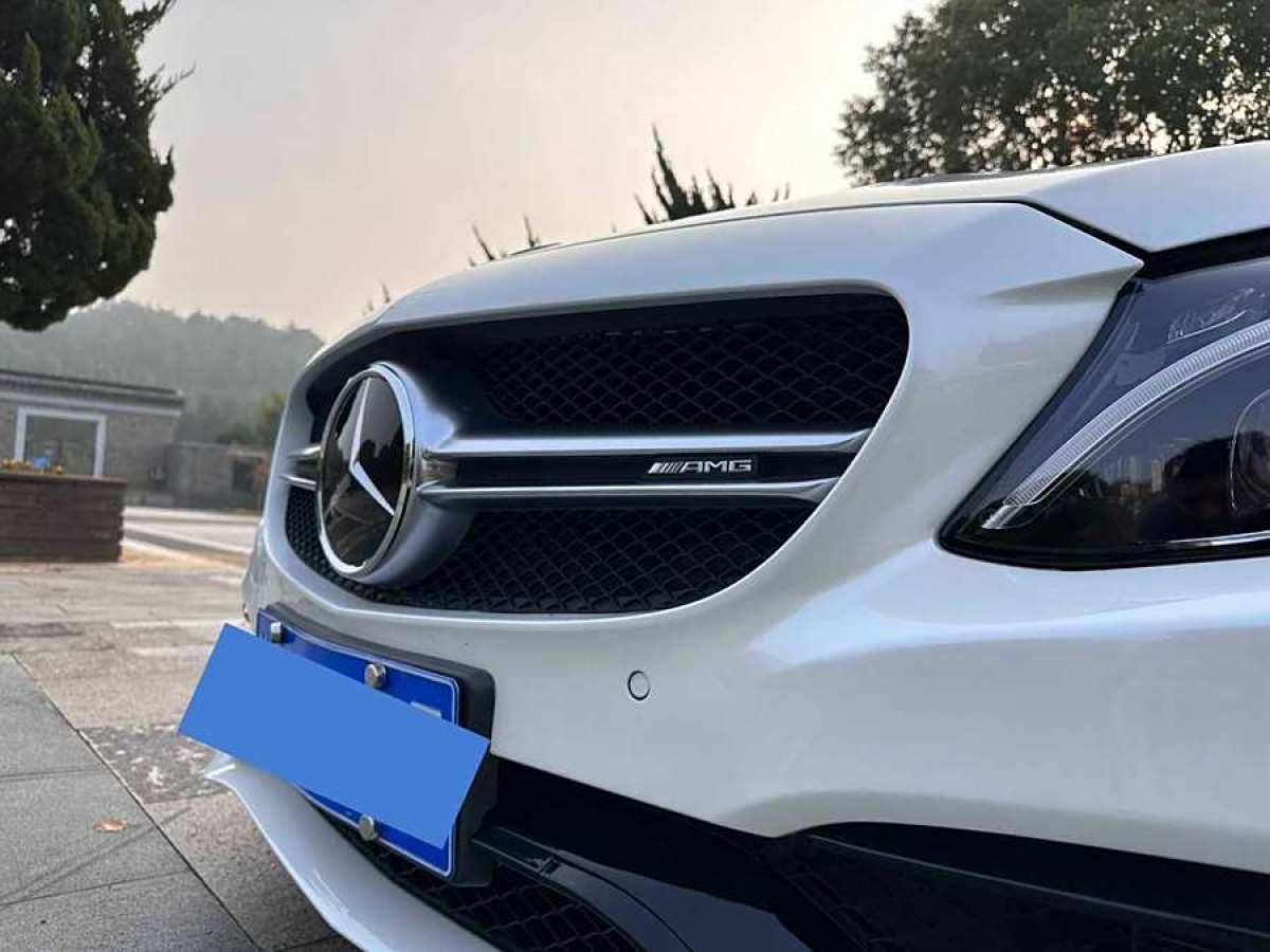 奔馳 奔馳C級(jí)AMG  2015款 AMG C 63 S圖片