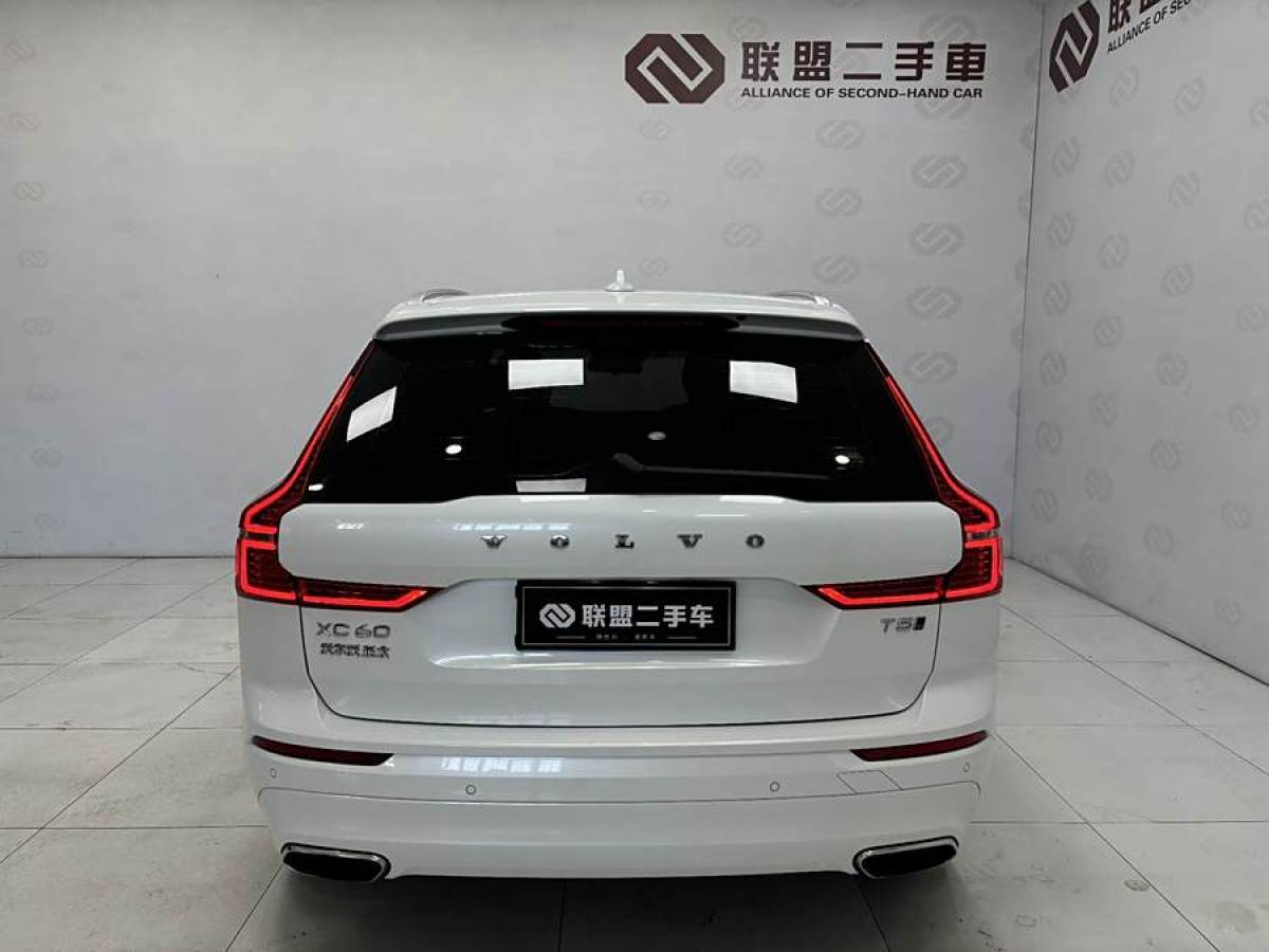 沃爾沃 XC60  2019款  T5 四驅(qū)智逸版 國(guó)VI圖片