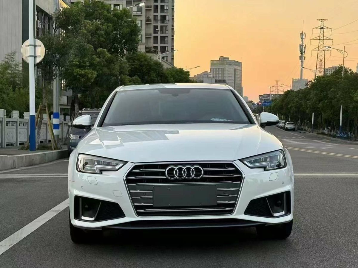 奧迪 奧迪A4L  2020款 35 TFSI 時尚動感型圖片