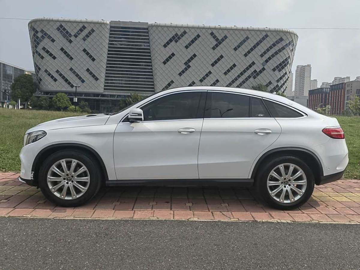 奔馳 奔馳GLE轎跑  2017款 GLE 320 4MATIC 轎跑SUV圖片