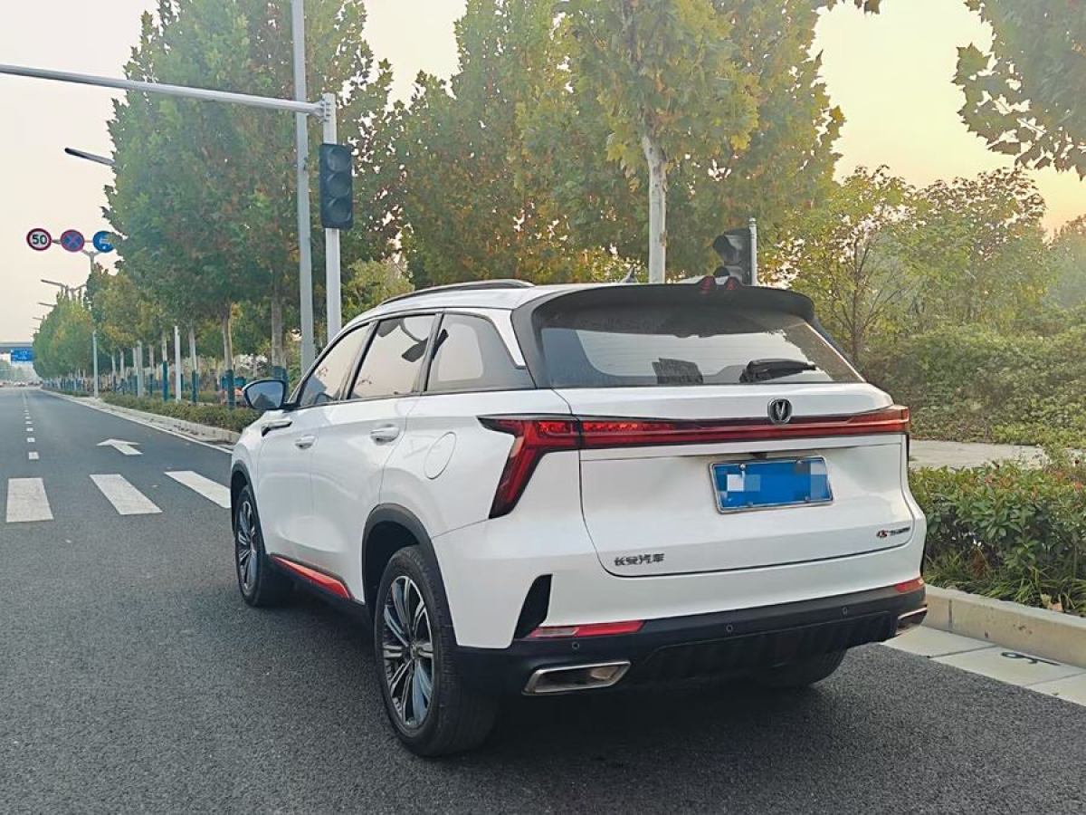 長(zhǎng)安 CS75 PLUS  2022款 第二代 1.5T 自動(dòng)尊貴型圖片