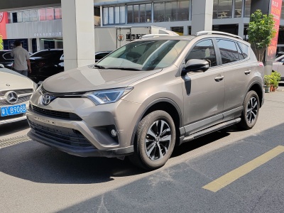 2019年11月 豐田 RAV4 榮放 2.0L CVT兩驅(qū)先鋒版圖片