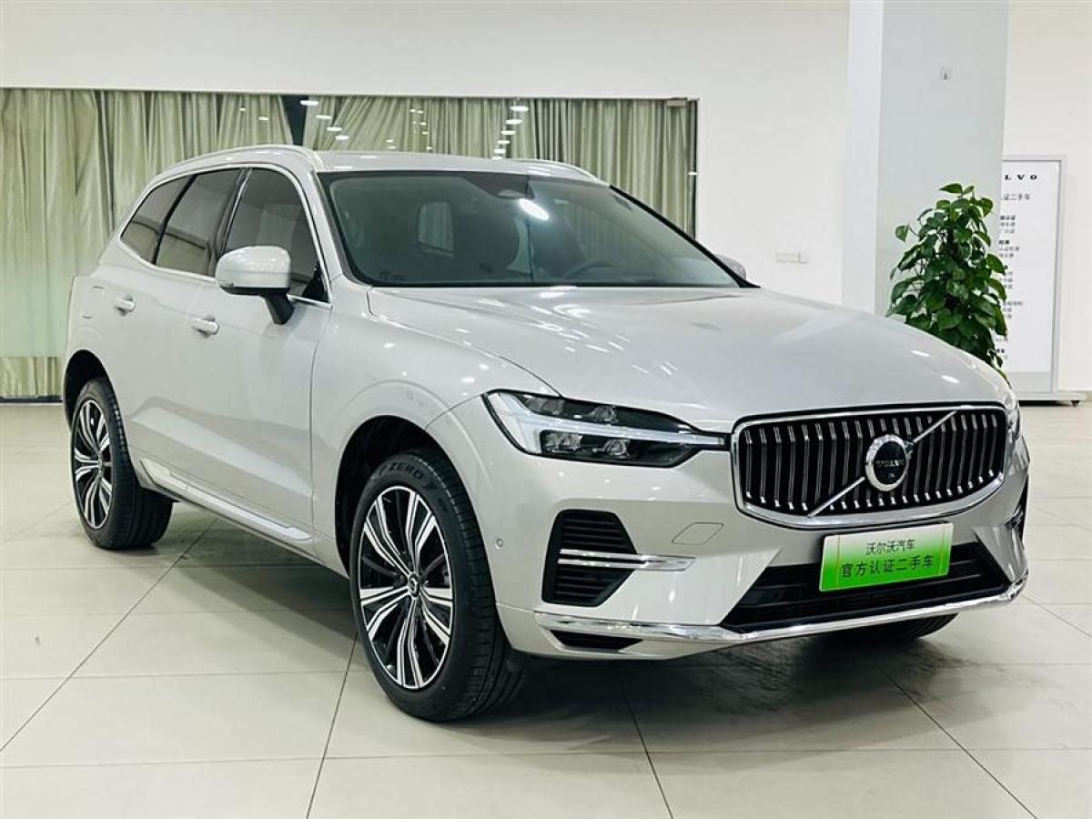 2021年11月沃爾沃 XC60新能源  2025款 插電式混動 長續(xù)航四驅(qū)智雅豪華版