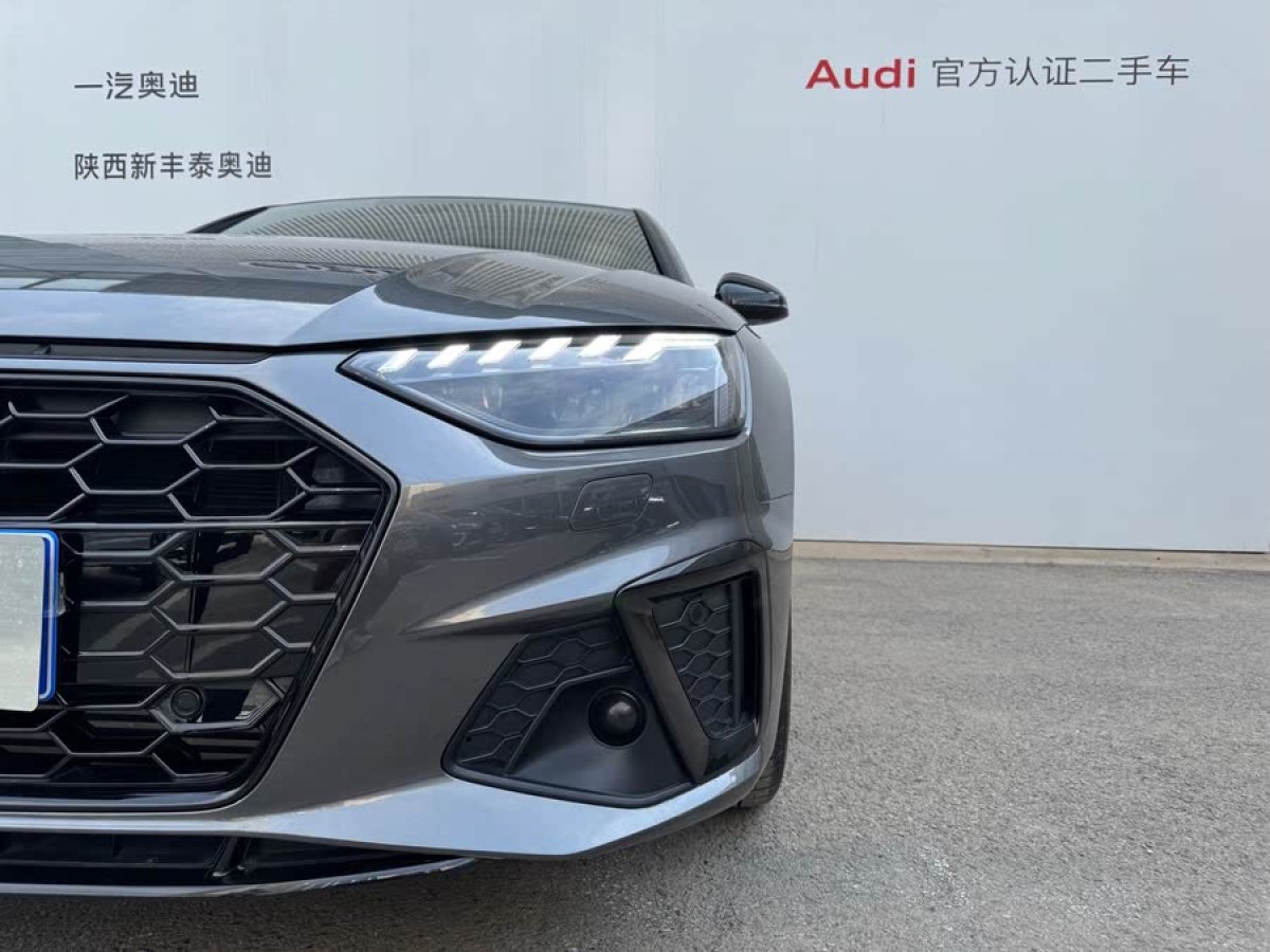 奧迪 奧迪A4L  2024款 40 TFSI 豪華動(dòng)感型(星夜版)圖片