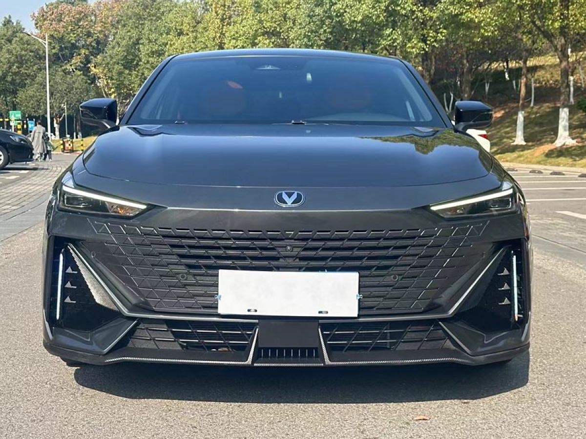 長(zhǎng)安 長(zhǎng)安UNI-V  2022款 1.5T 智慧領(lǐng)航型圖片