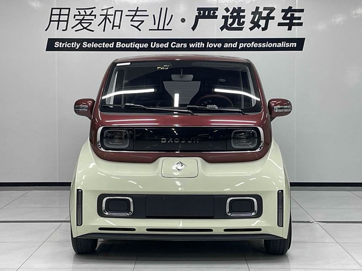 寶駿 寶駿KiWi EV  2022款 藝術(shù)家輕享版 三元鋰圖片