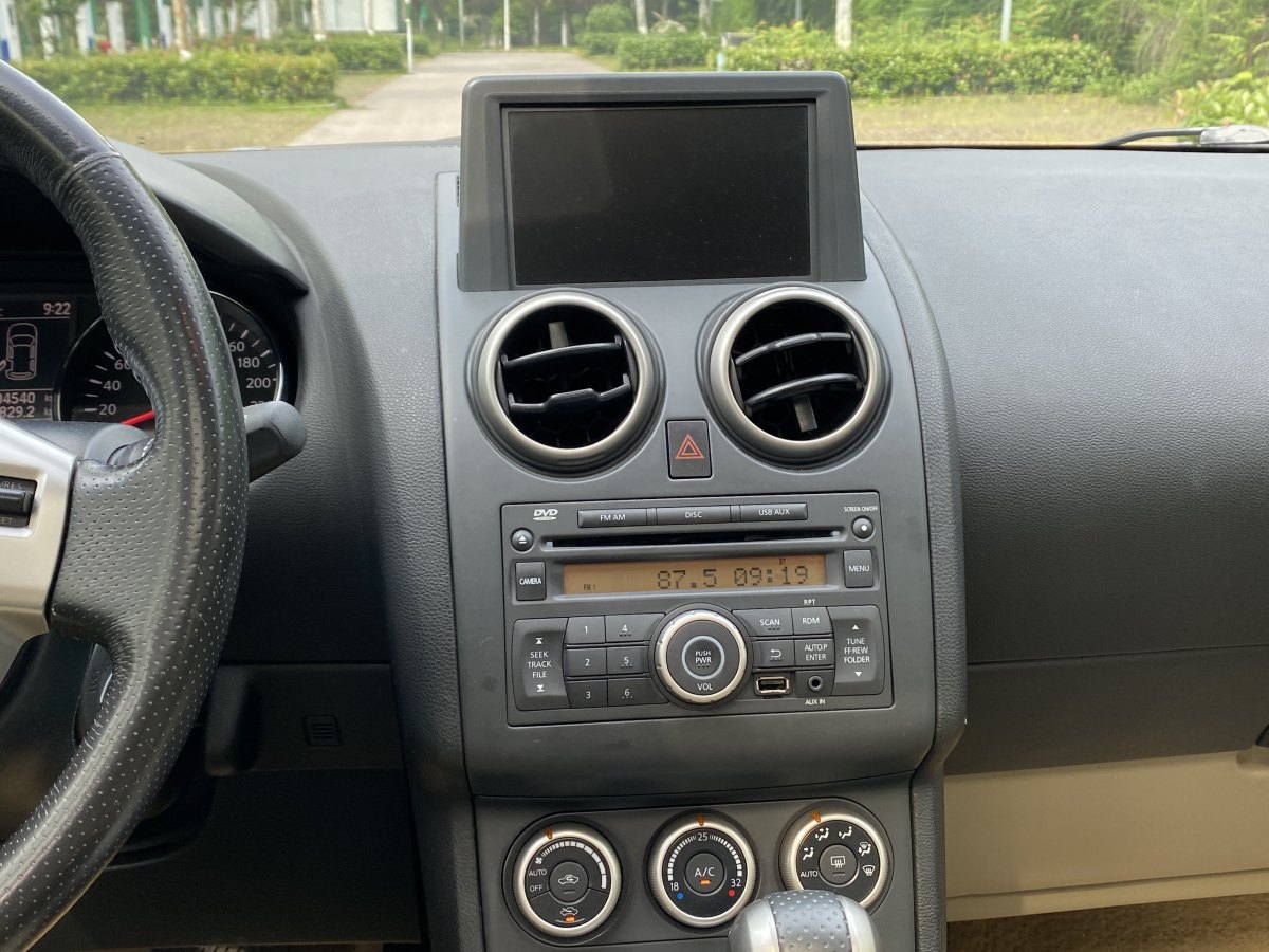 日產(chǎn) 逍客  2012款 2.0XV 雷 CVT 2WD圖片
