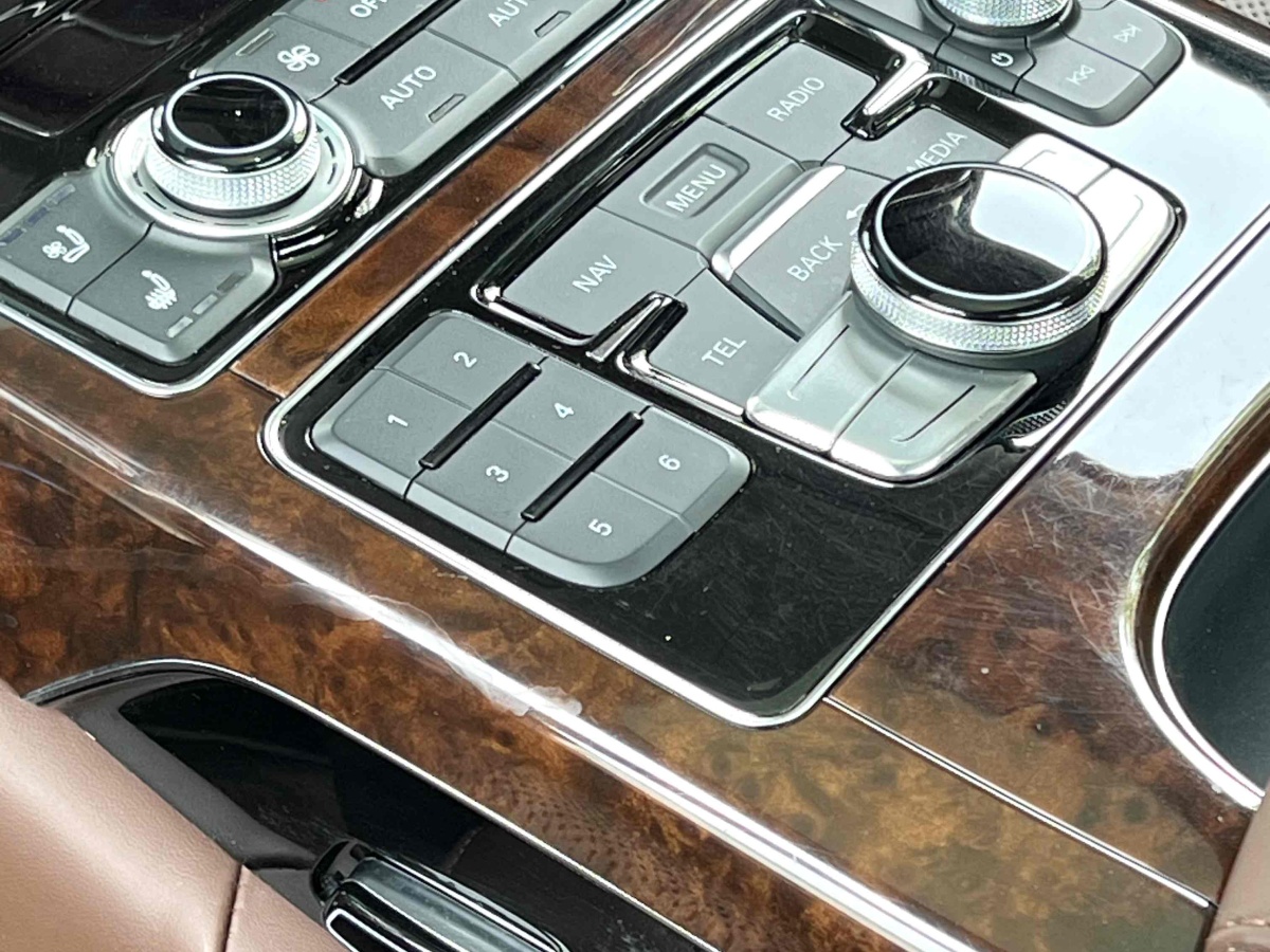 奧迪 奧迪A8  2016款 A8L 45 TFSI quattro豪華型圖片