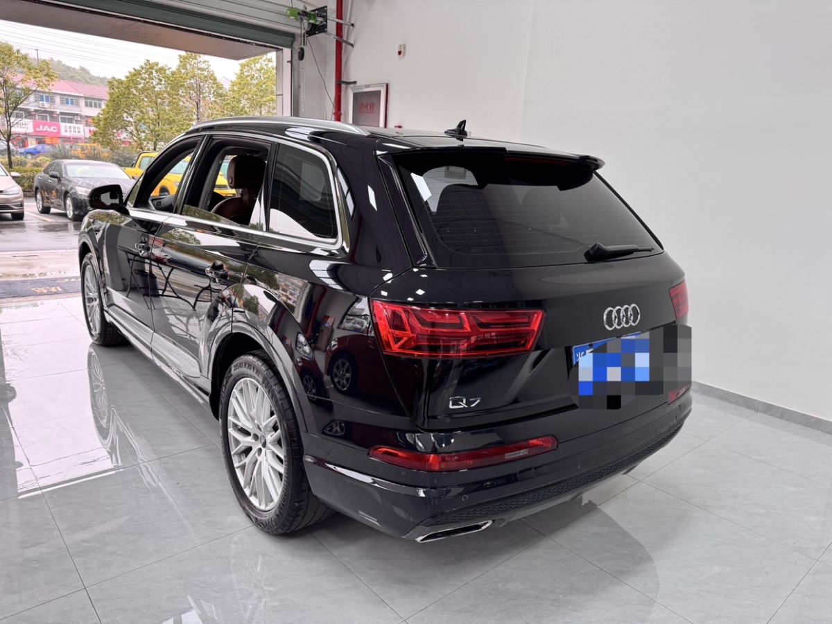 奧迪 奧迪Q7  2019款 55 TFSI S line運(yùn)動(dòng)型圖片