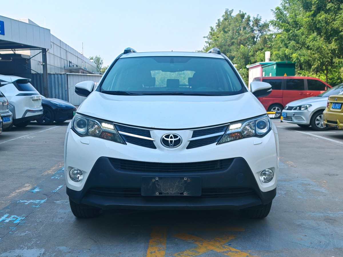 豐田 RAV4榮放  2013款 2.5L 自動(dòng)四驅(qū)豪華版圖片