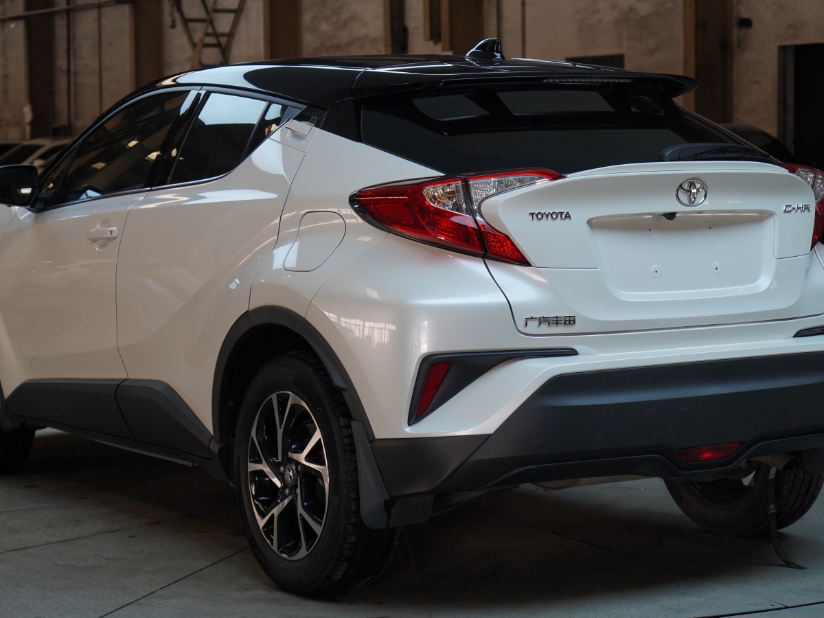 2020年12月豐田 C-HR  2020款 2.0L 領(lǐng)先版