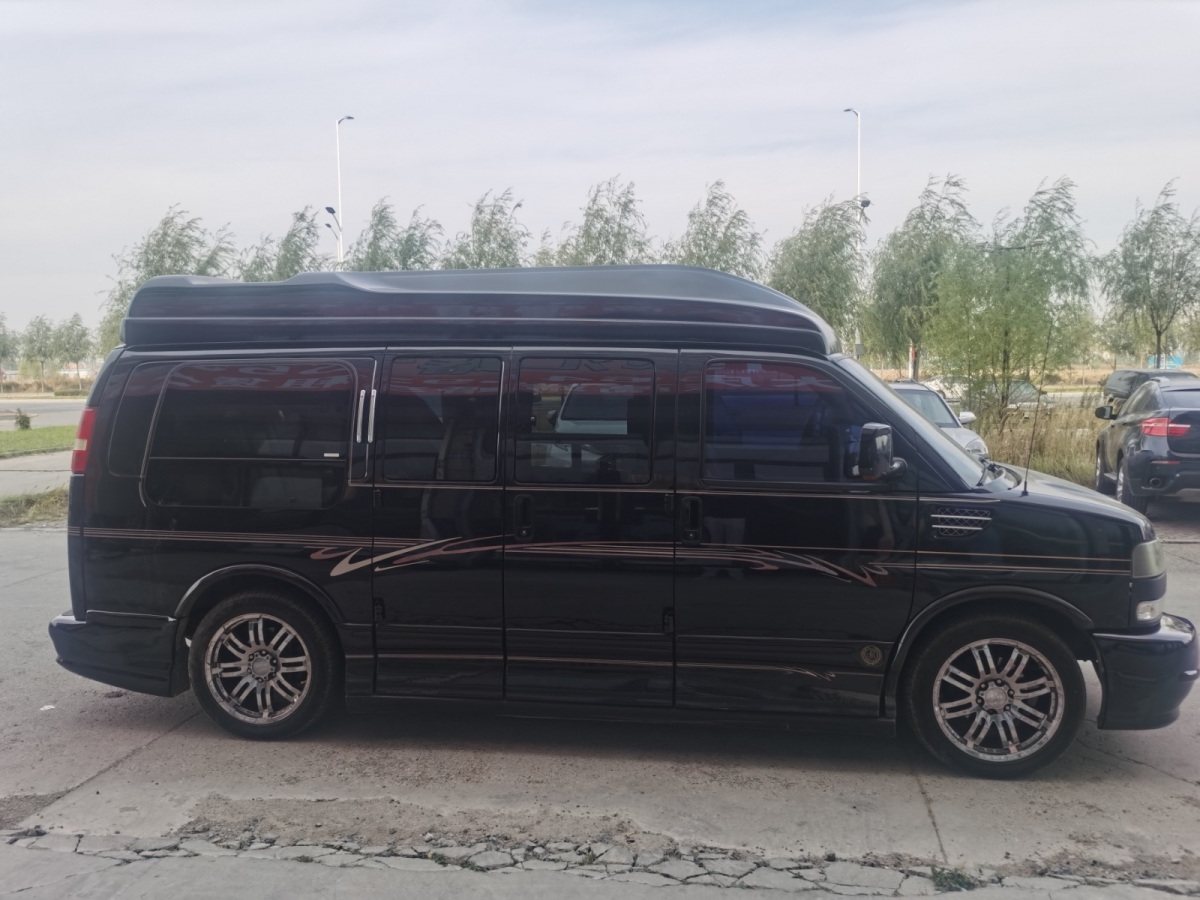 GMC SAVANA  2013款 5.3L 四驅(qū)總裁級(jí)圖片