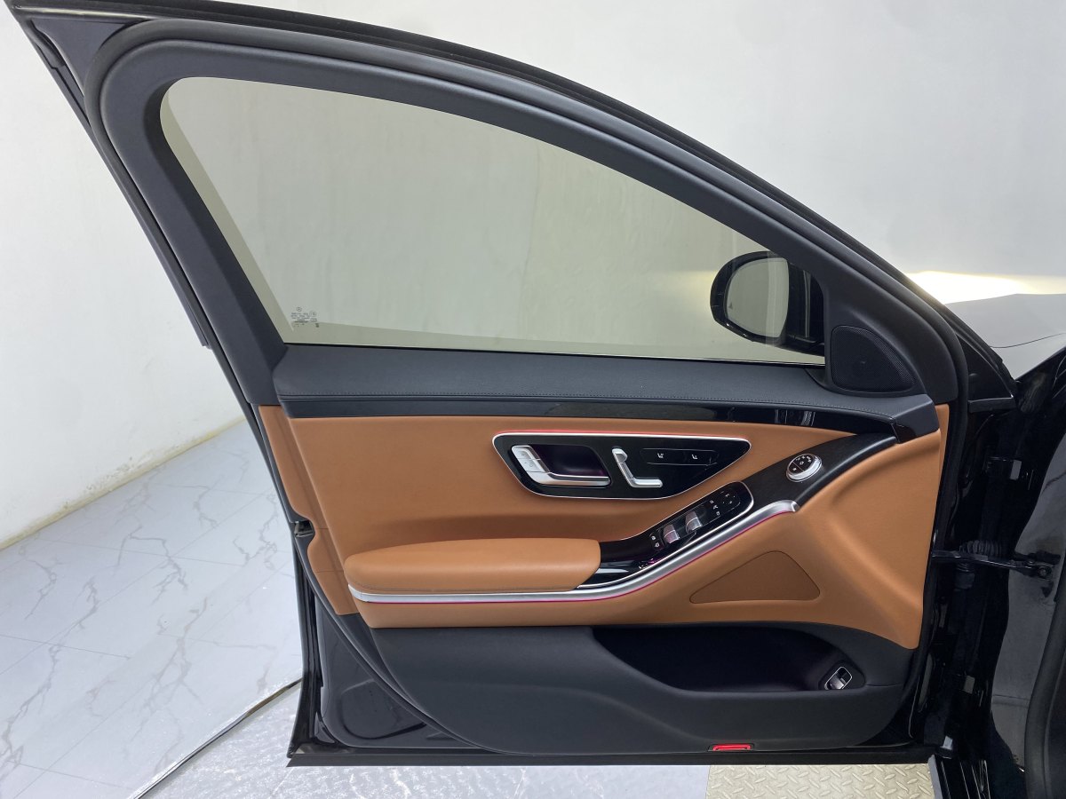 2022年3月奔驰 奔驰S级  2022款 改款 S 400 L 商务型