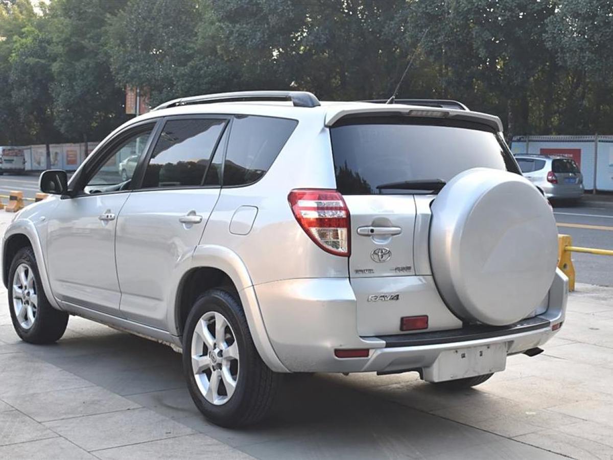 豐田 RAV4榮放  2009款 2.4L 自動(dòng)豪華版圖片