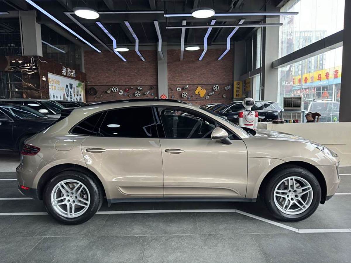 2017年3月保時(shí)捷 Macan  2017款 Macan 2.0T