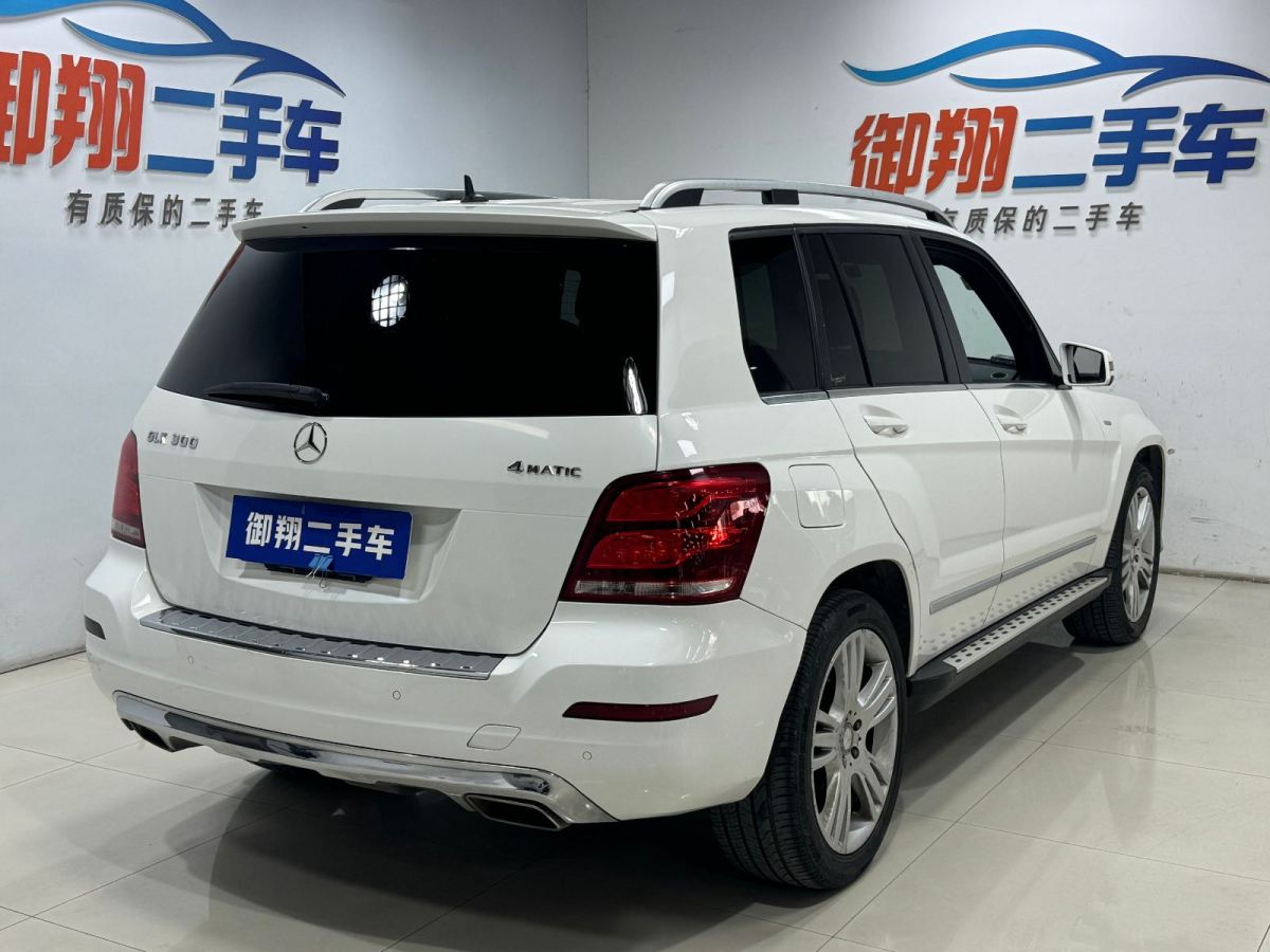 奔馳 奔馳GLK級(jí)  2015款 GLK 260 4MATIC 動(dòng)感型 極致版圖片