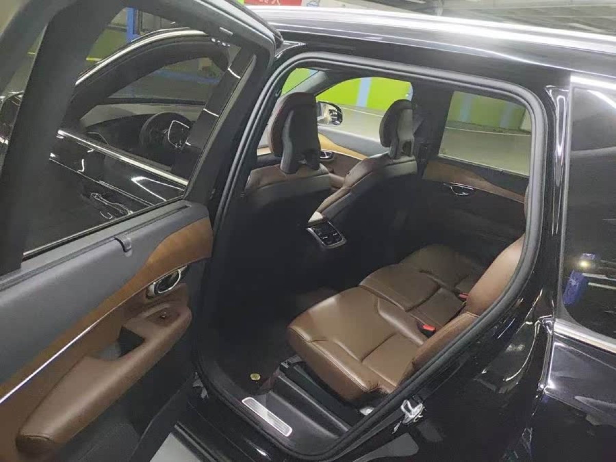沃爾沃 XC90  2021款 B6 智逸豪華版 7座圖片