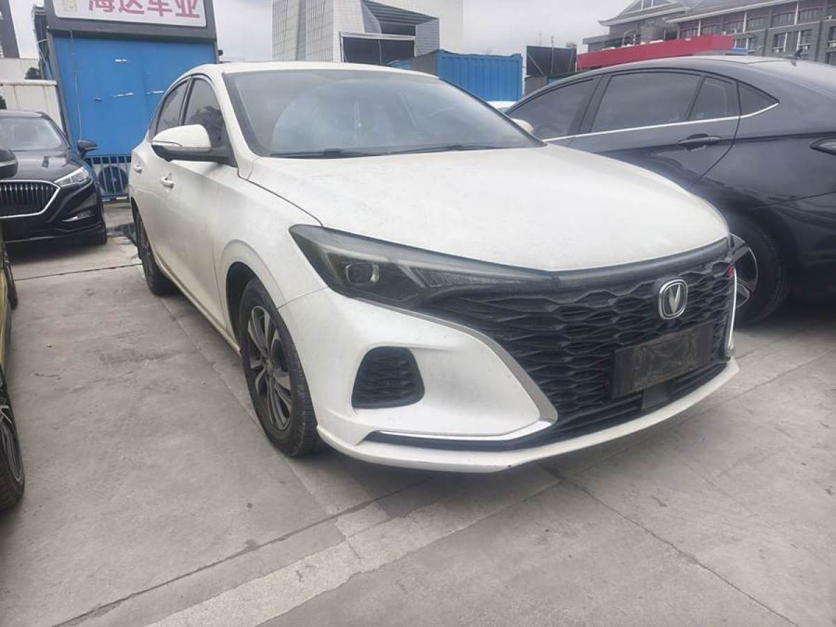 長(zhǎng)安 逸動(dòng)  2021款 PLUS 藍(lán)鯨NE 1.4T GDI DCT尊貴型圖片