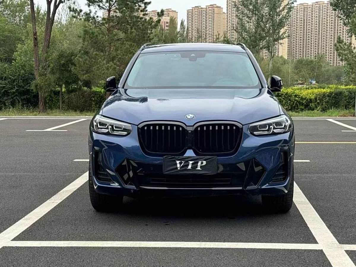 2022年1月寶馬 寶馬X3  2022款 xDrive30i 領(lǐng)先型 M曜夜套裝