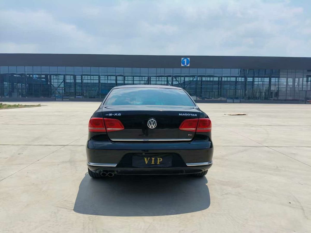 大眾 邁騰  2012款 1.8 TSI 改款領(lǐng)先版圖片