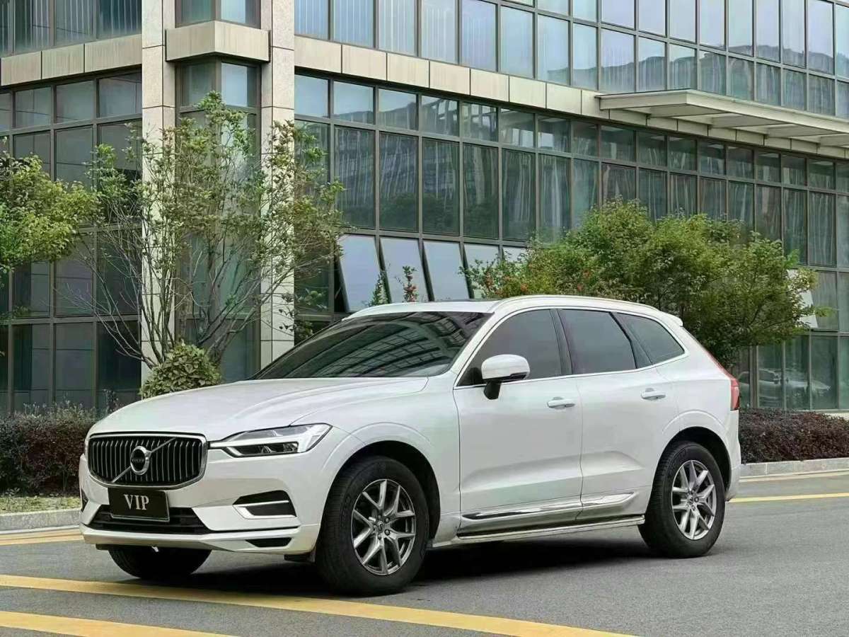 2021年6月沃爾沃 XC60  2021款 T5 四驅(qū)智逸豪華版