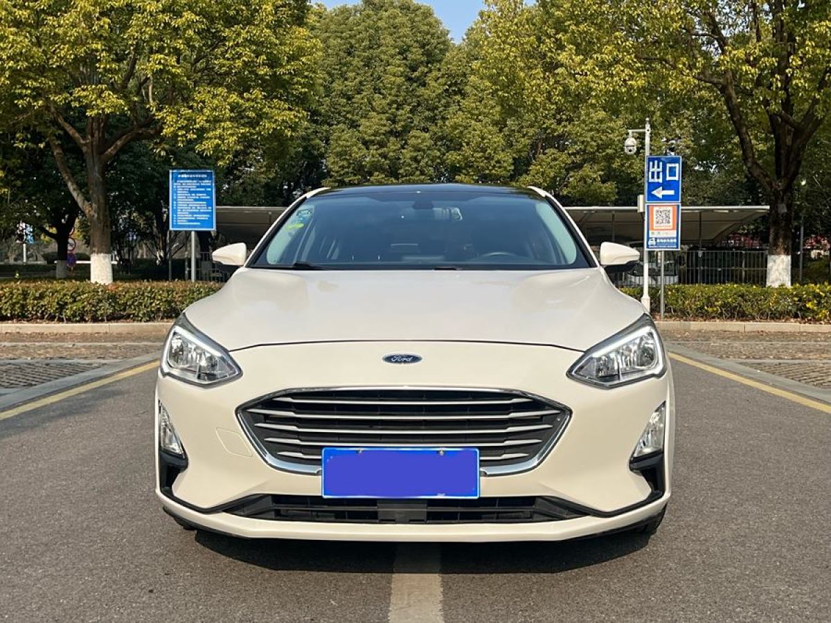 福特 ?？怂? 2019款 兩廂 EcoBoost 180 自動(dòng)鋒潮型圖片